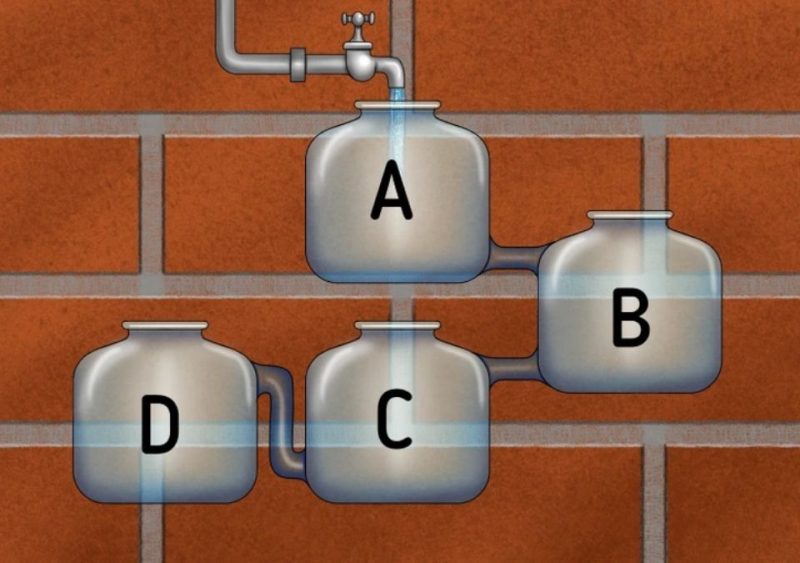 Какая емкость наполнится первой: надо угадать за 5 секунд