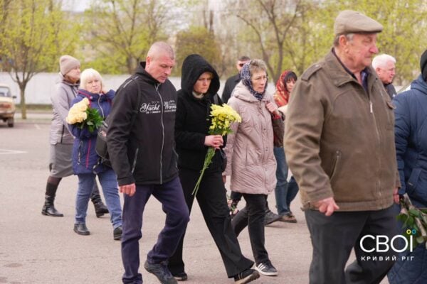 Похорони вбитих ракетою дітей у Кривому Розі 7 квітня