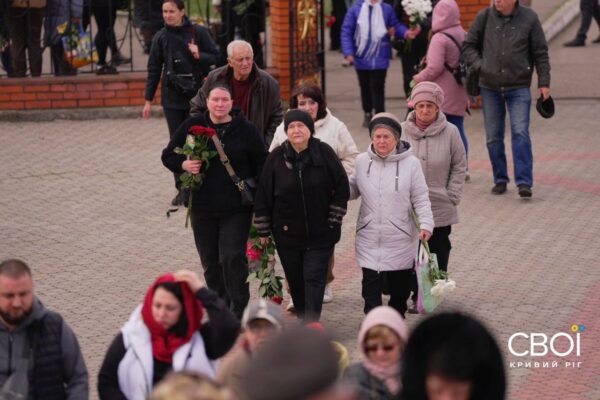 Похорони вбитих ракетою дітей у Кривому Розі 7 квітня