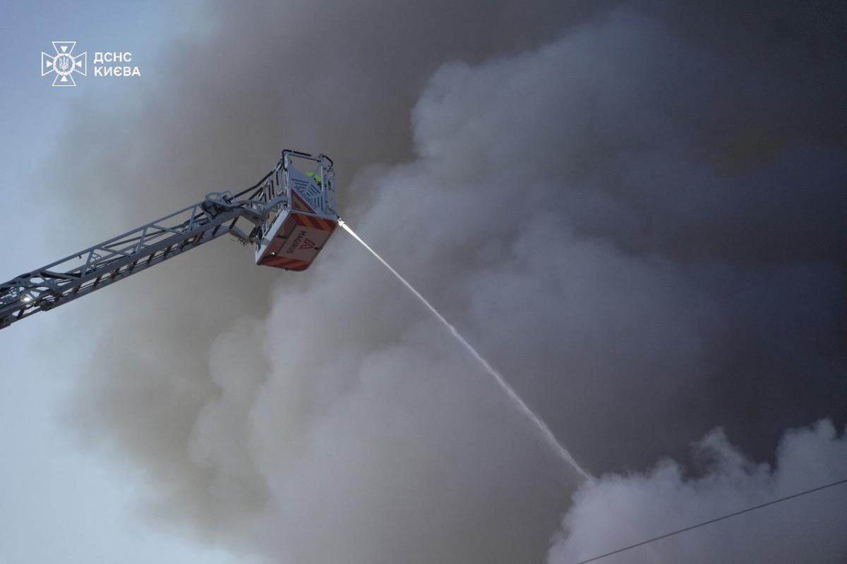 Удар РФ по Києву в ніч на 12 квітня