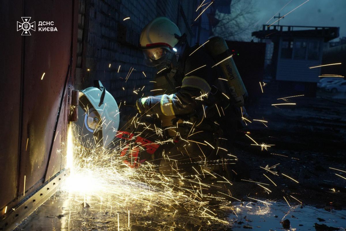 Удар РФ по Києву в ніч на 12 квітня