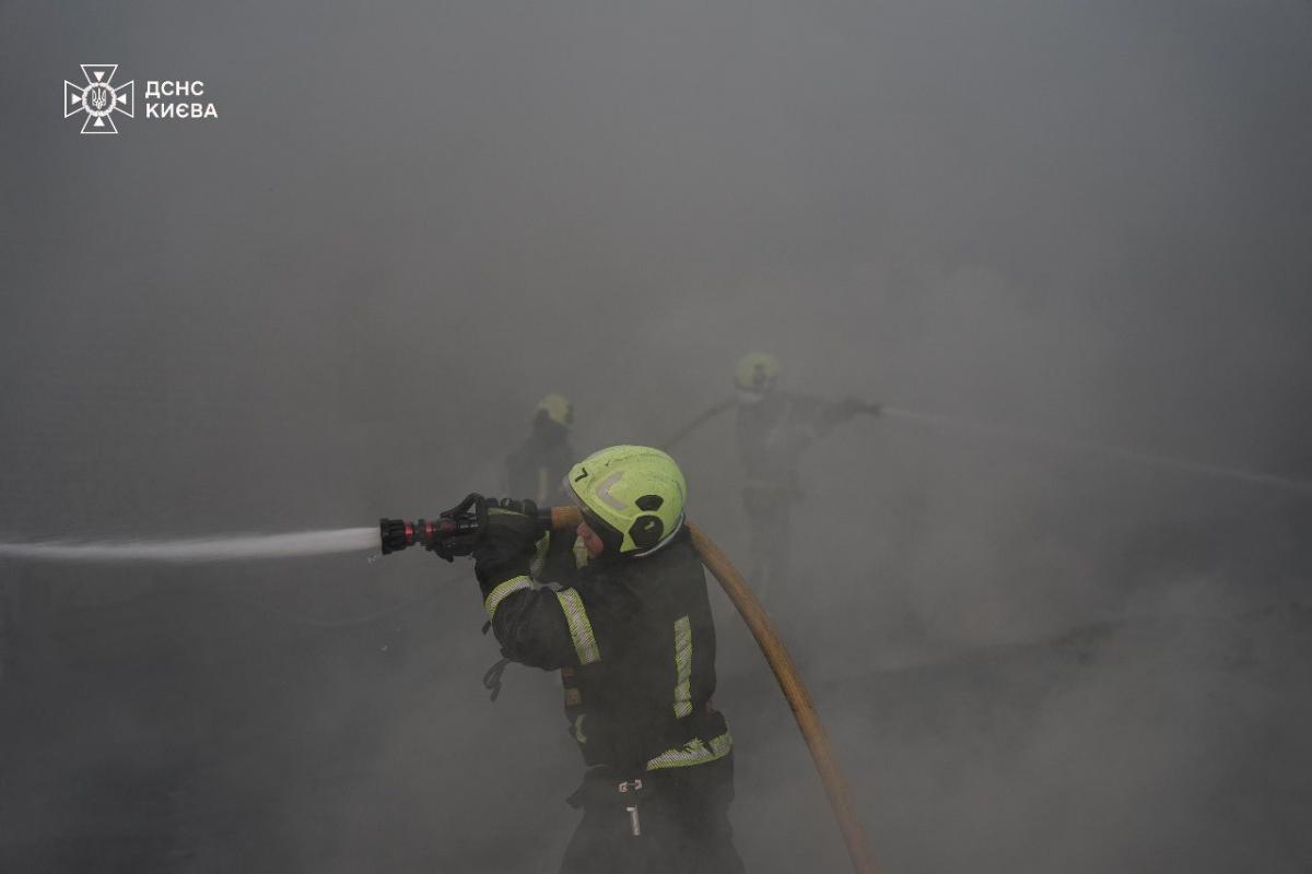 Удар РФ по Києву в ніч на 12 квітня