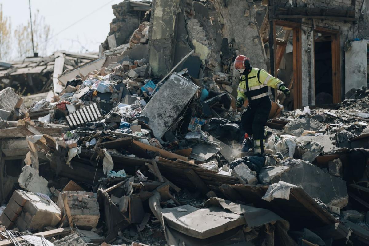 Наслідки російського ракетного удару по Києву 24 квітня 2025 року