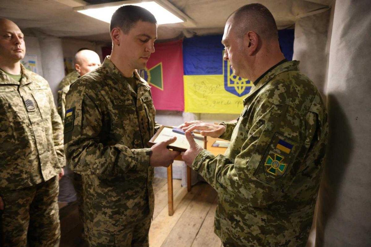 Сергій Дейнеко на Сумщині: голова ДПСУ перевірив ситуацію на кордоні з росією (відео) Сергій Дейнеко на Сумщині: голова ДПСУ перевірив ситуацію на кордоні з росією (відео)