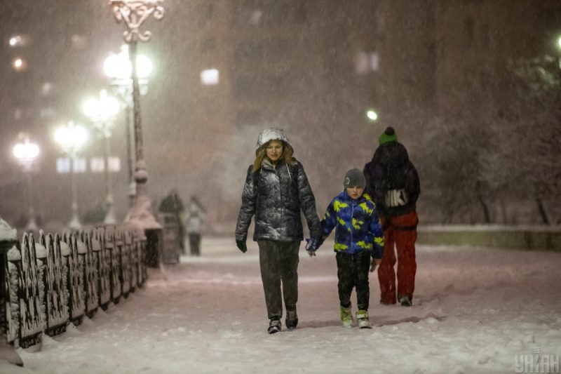 Вже випало 30 см снігу: погода в Україні знову погіршиться, налітає шторм