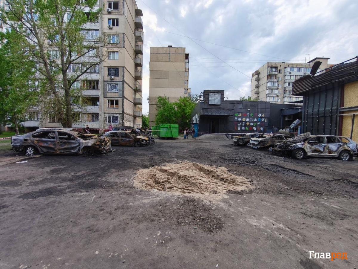 Обстріл Києва 4 травня: який зараз вигляд має місце падіння дронів на Оболоні Обстріл Києва 4 травня: який зараз вигляд має місце падіння дронів на Оболоні