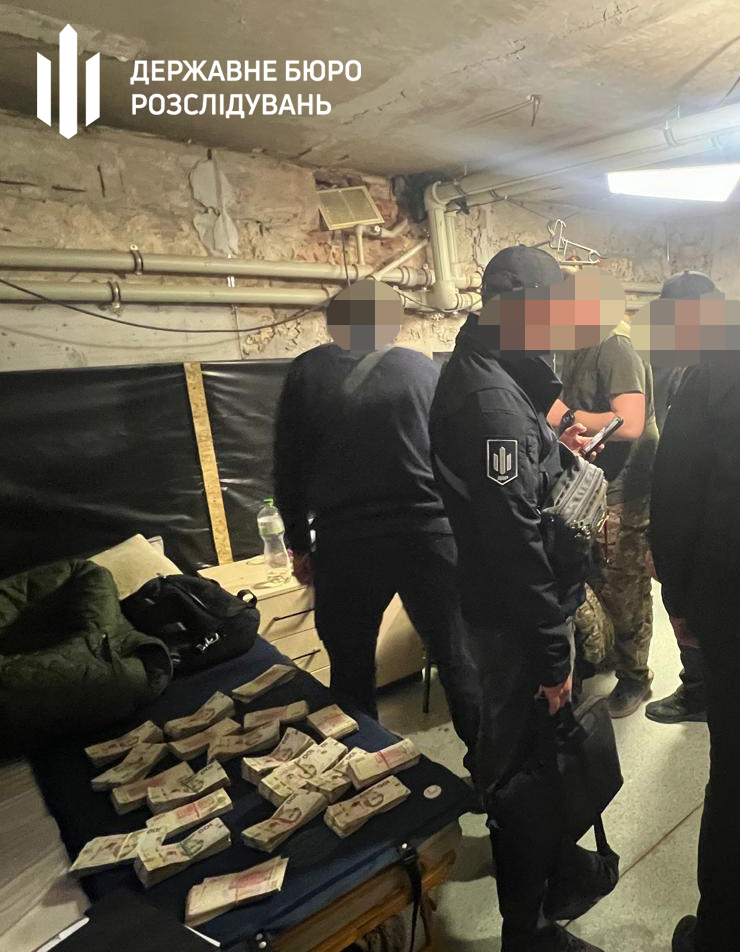 Затримання комбата на Донеччині, який вимагав відкати з підлеглих