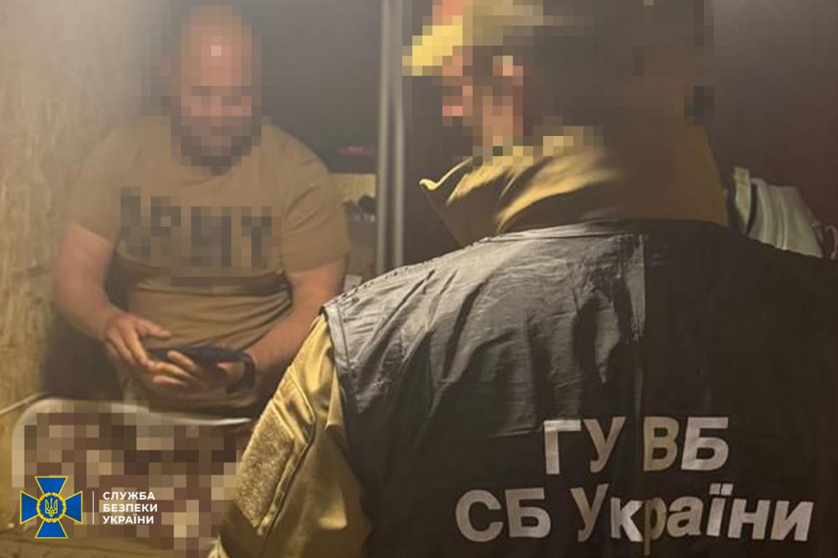 Затримання комбата на Донеччині, який вимагав відкати з підлеглих