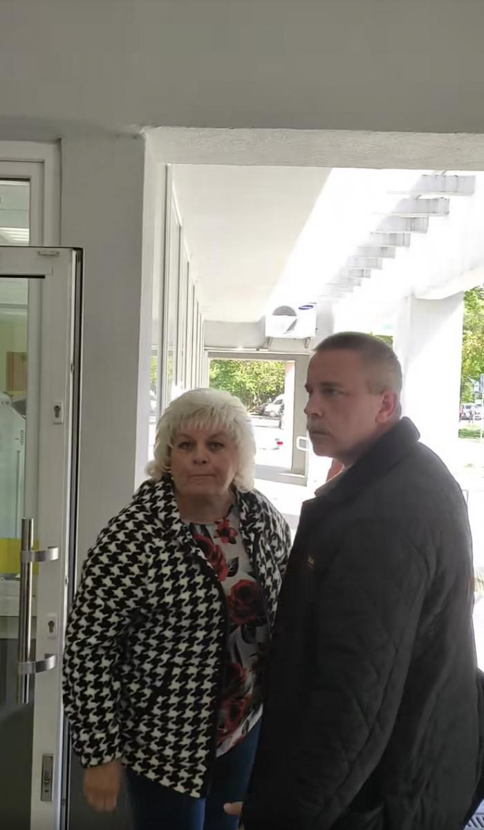 За словами військового, чоловік і жінка накинулися на вінного з образами За словами військового, чоловік і жінка накинулися на вінного з образами
