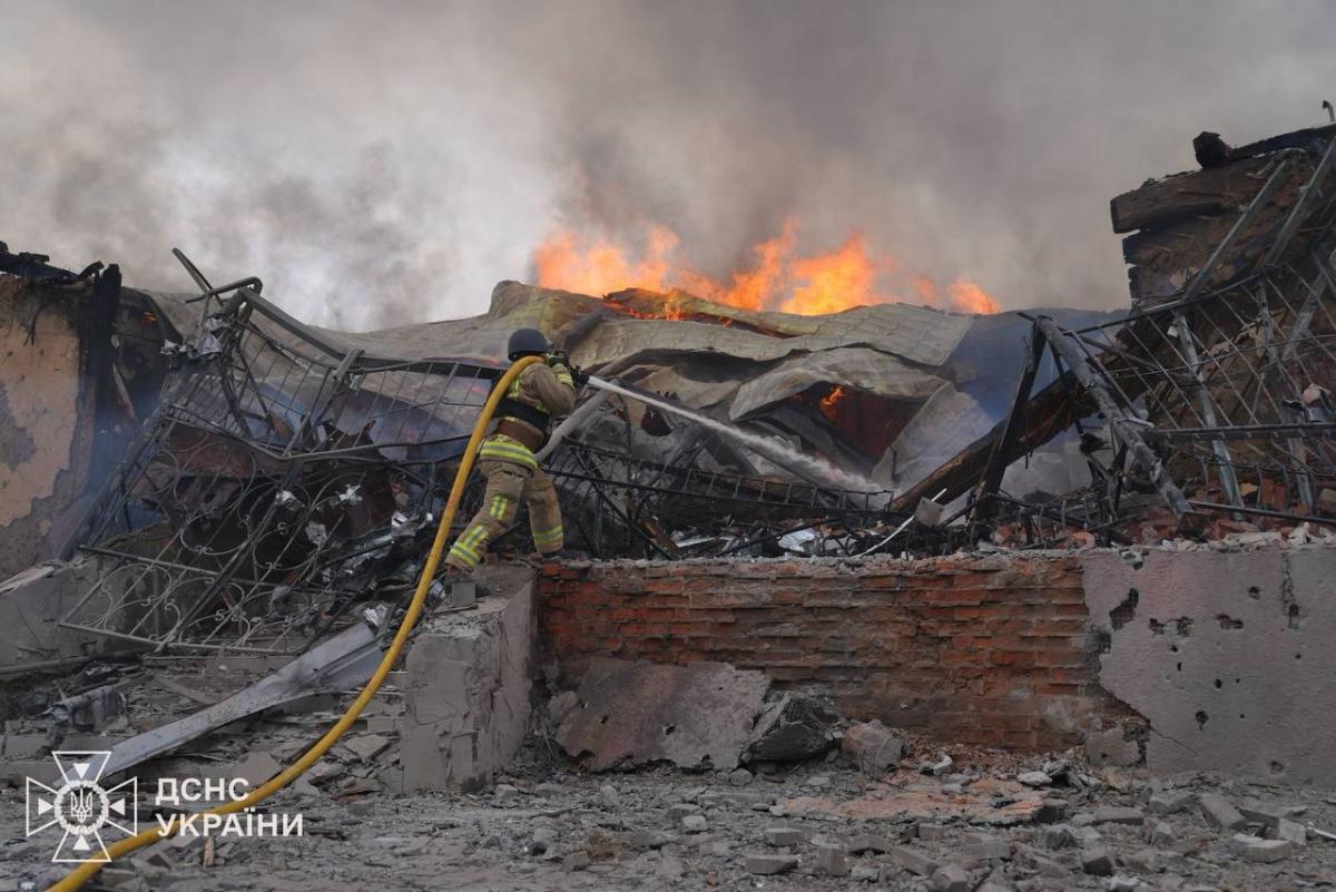 Ракетний удар по передмістю Сум Ракетний удар по передмістю Сум