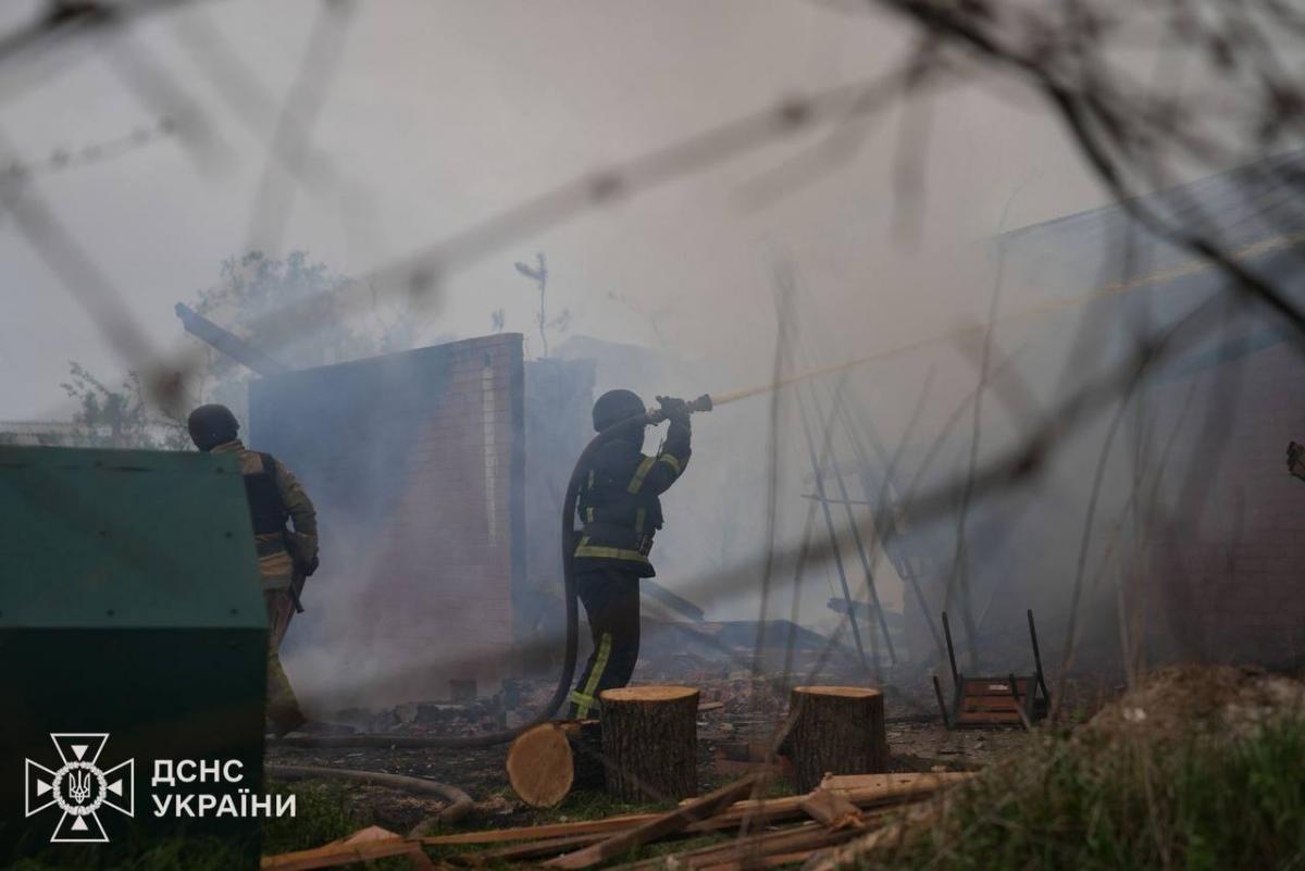 Ракетний удар по передмістю Сум Ракетний удар по передмістю Сум
