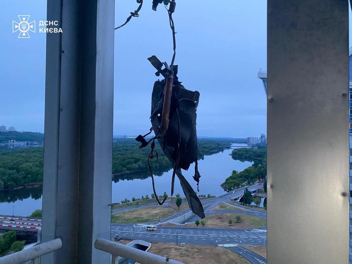 Наслідки атаки РФ на Київ 7 травня Наслідки атаки РФ на Київ 7 травня