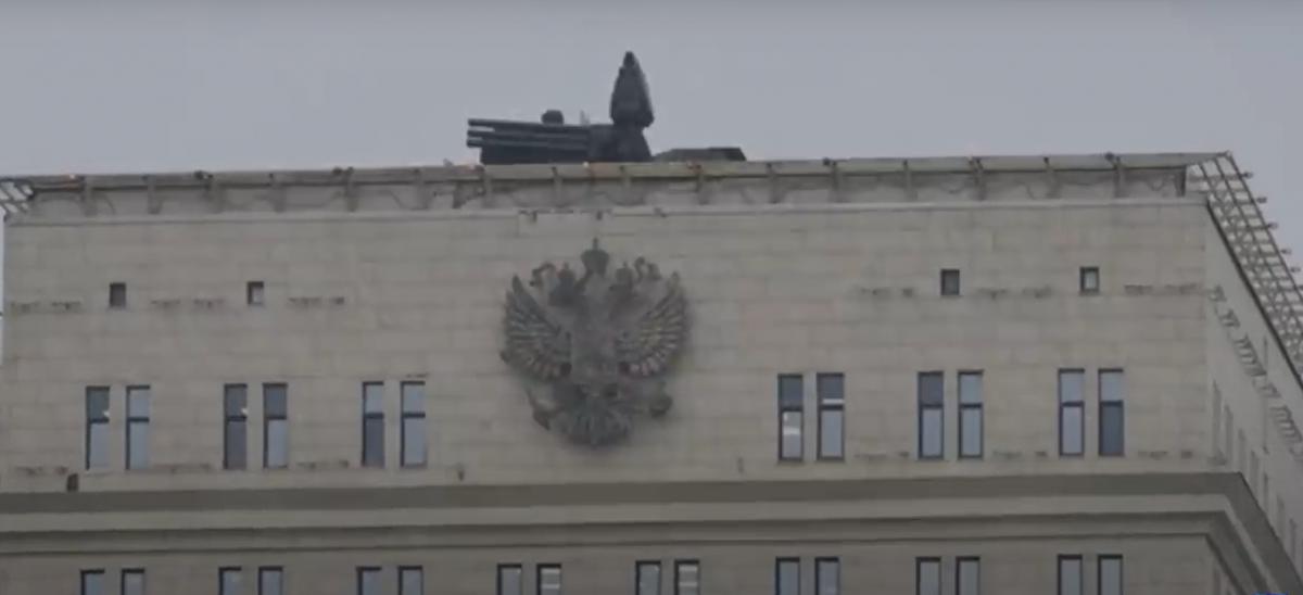 России не хватает ПВО, потому она вынуждена размещать 