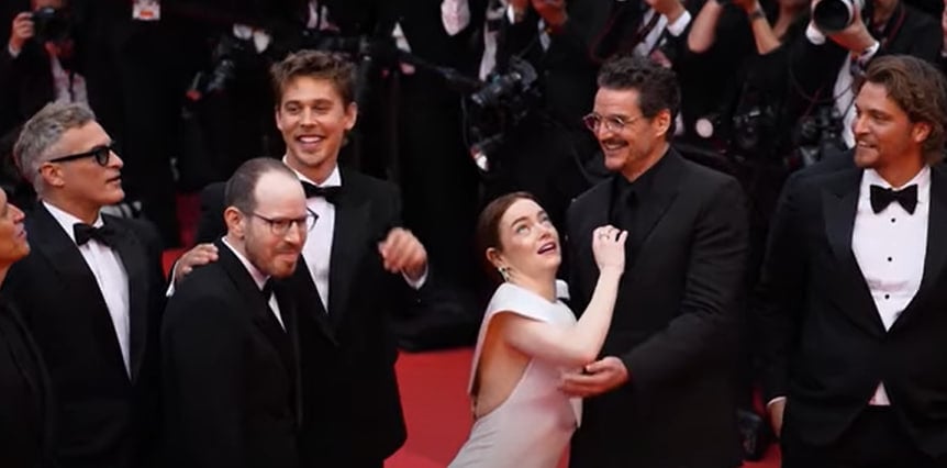 Эмма Стоун подверглась неожиданному 'нападению' прямо на Каннском кинофестивале Эмма Стоун подверглась неожиданному 'нападению' прямо на Каннском кинофестивале