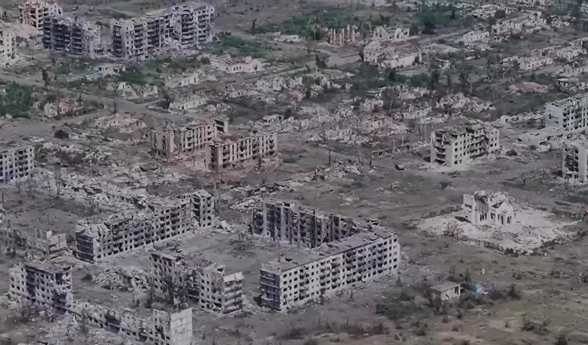 Российские оккупационные войска уже более полутора лет не могут взять город Часов Яр, отметил Коваленко