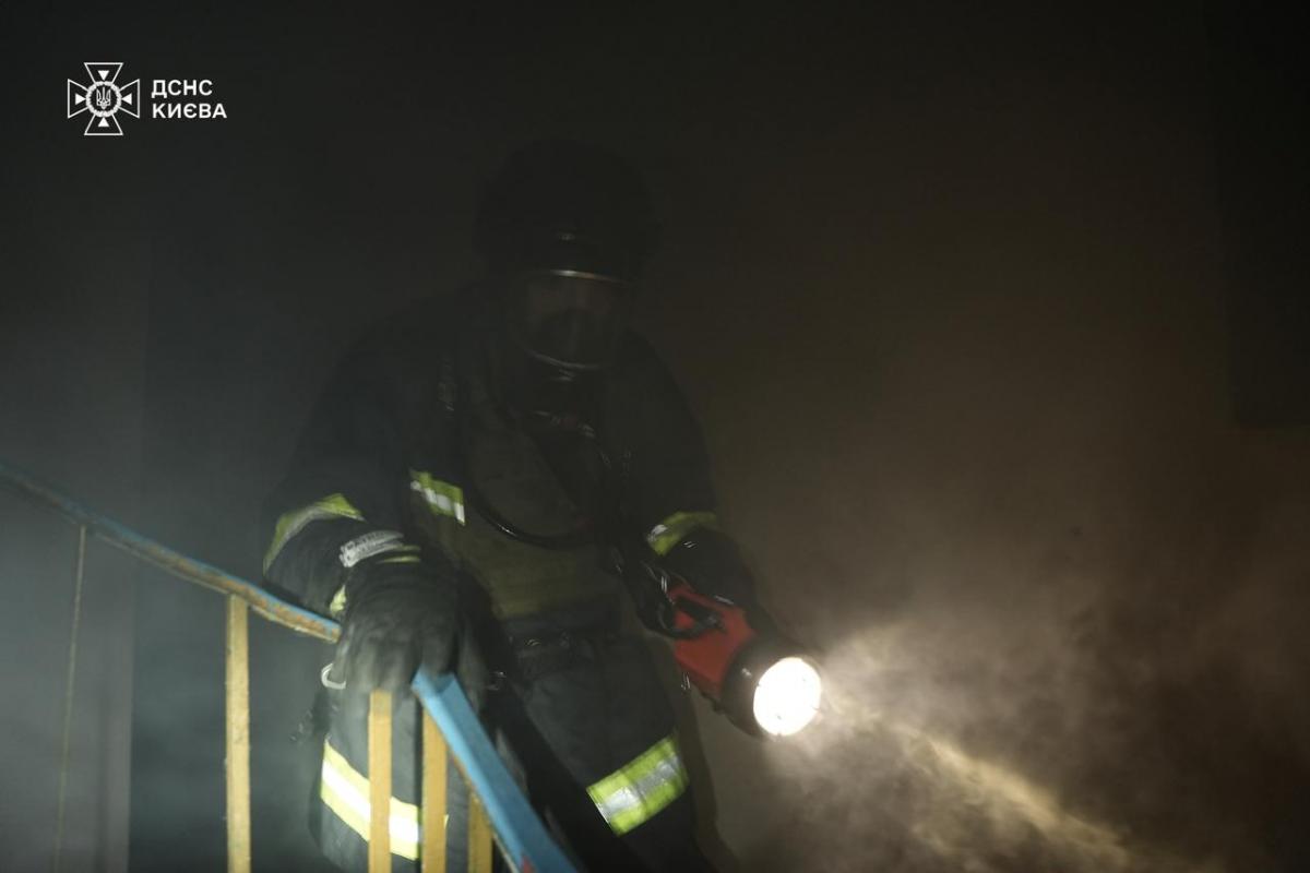 Наслідки удару РФ по Києву в ніч на 24 травня 2025 року Наслідки удару РФ по Києву в ніч на 24 травня 2025 року