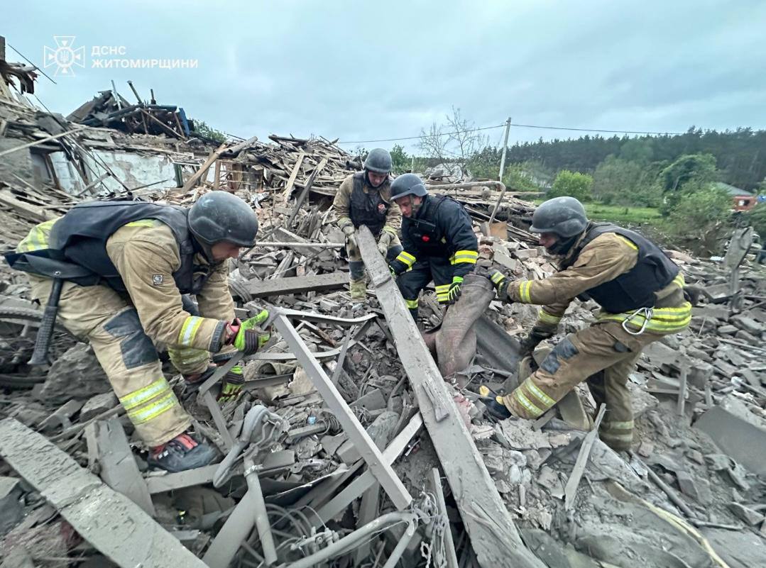 Фото з місця події в Житомирській області Фото з місця події в Житомирській області