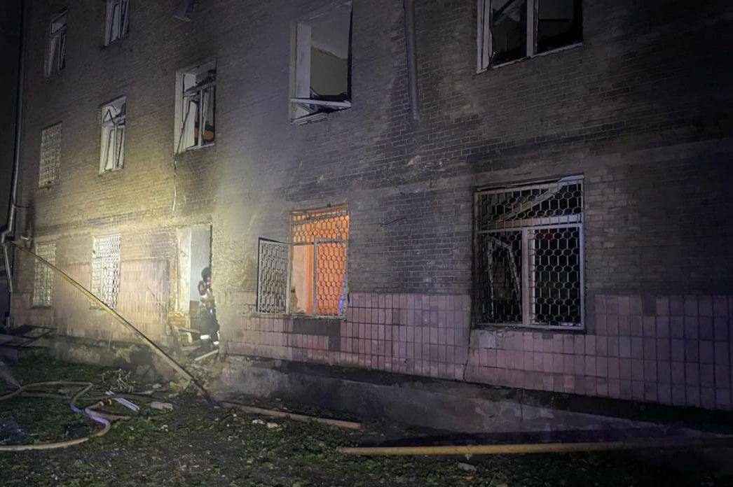Влада показала нові фото наслідків ворожих ударів по Києву Влада показала нові фото наслідків ворожих ударів по Києву