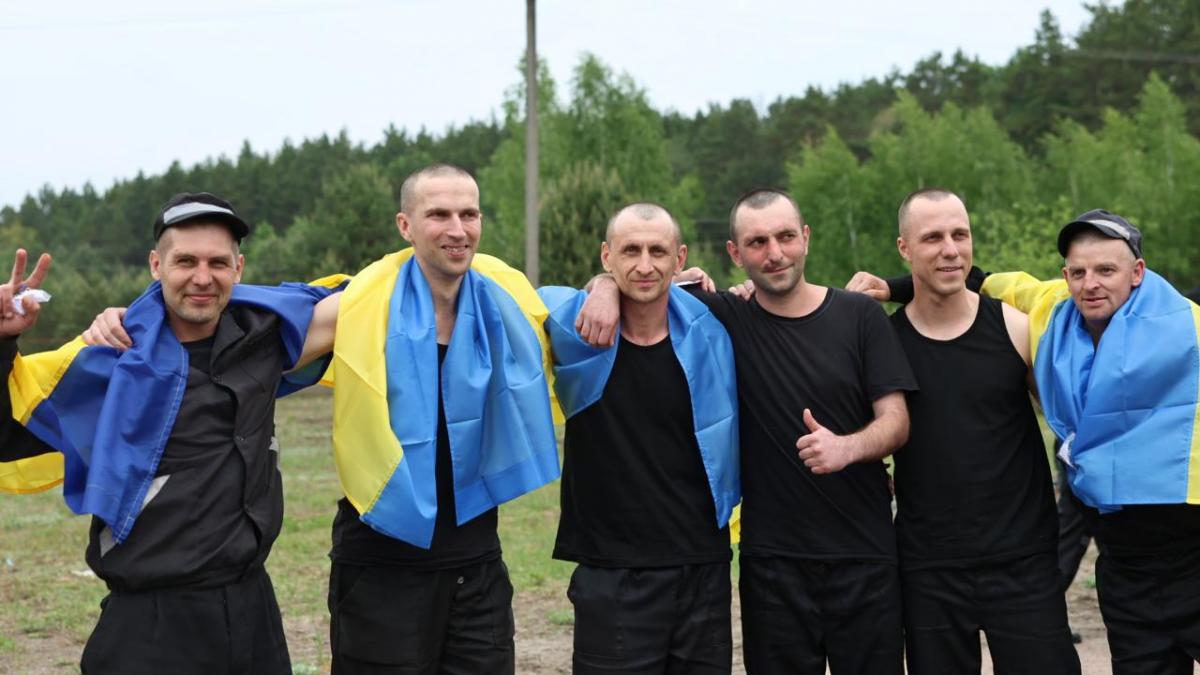 Обмін полоненими з Росією: Зеленський оголосив про повернення додому 303 героїв