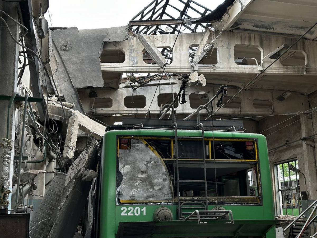 Атака на тролейбусне депо у Харкові Атака на тролейбусне депо у Харкові