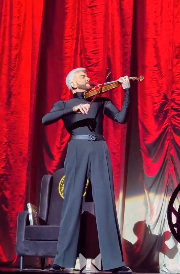 Путініст Кіркоров позбувся компанії Путініст Кіркоров позбувся компанії