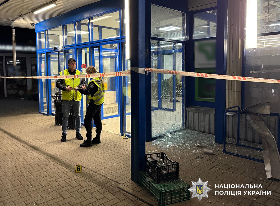 Последствия взрыва гранаты в Житомире Последствия взрыва гранаты в Житомире