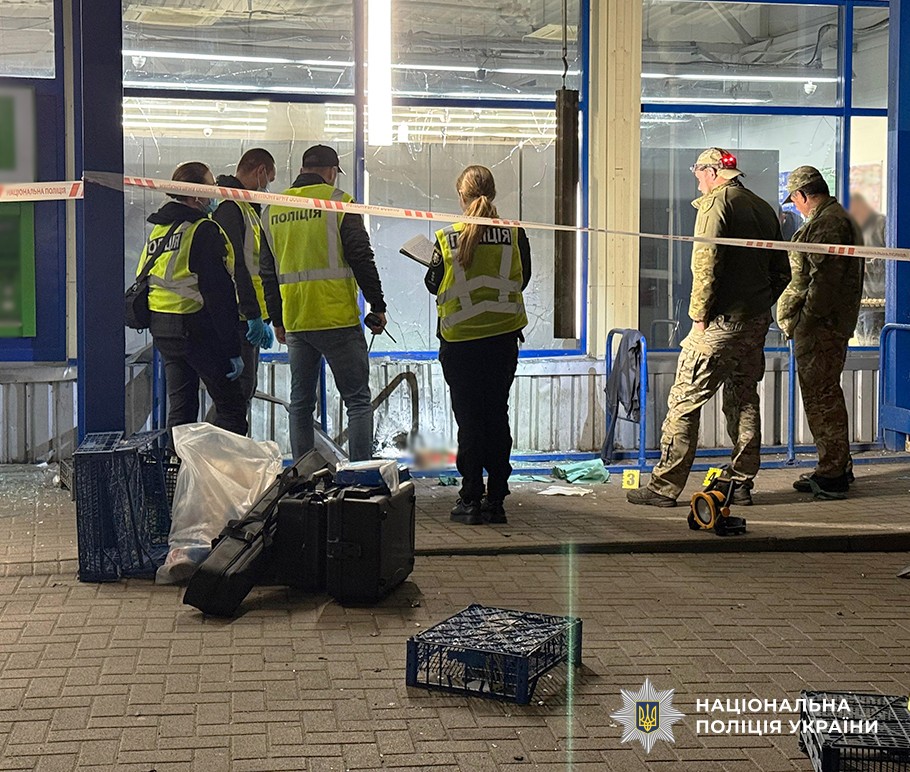 Последствия взрыва гранаты в Житомире Последствия взрыва гранаты в Житомире