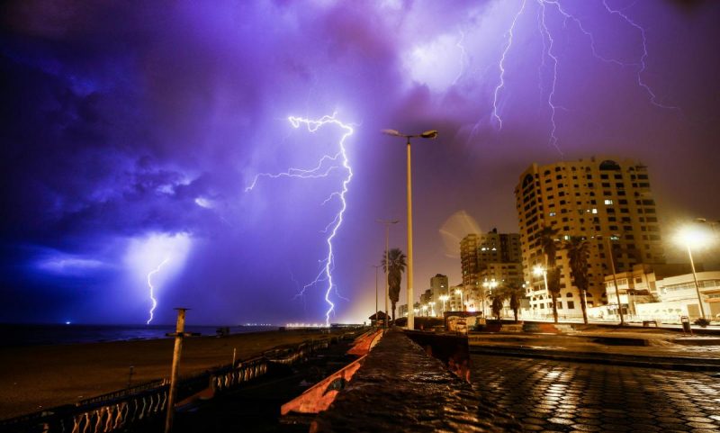 Грозы, град и сильные шквалы: какие регионы накроет опасная погода