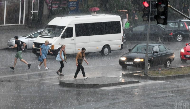 Синоптики попереджають про небезпеку: які регіони атакує шторм