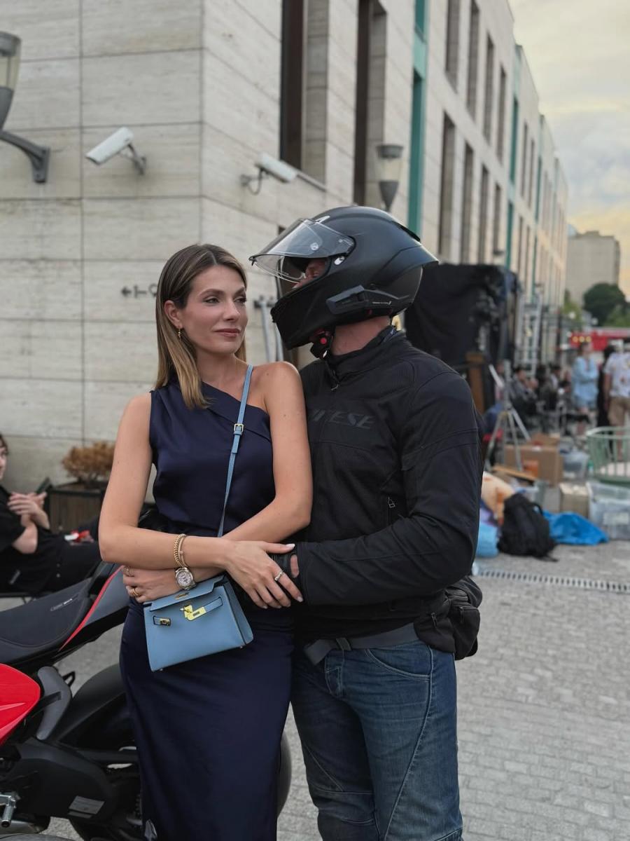 Тоня Паперна на зйомках Тоня Паперна на зйомках