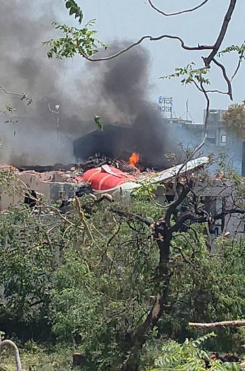 В Индии разбился самолет: на борту находились 242 человека - первые подробности