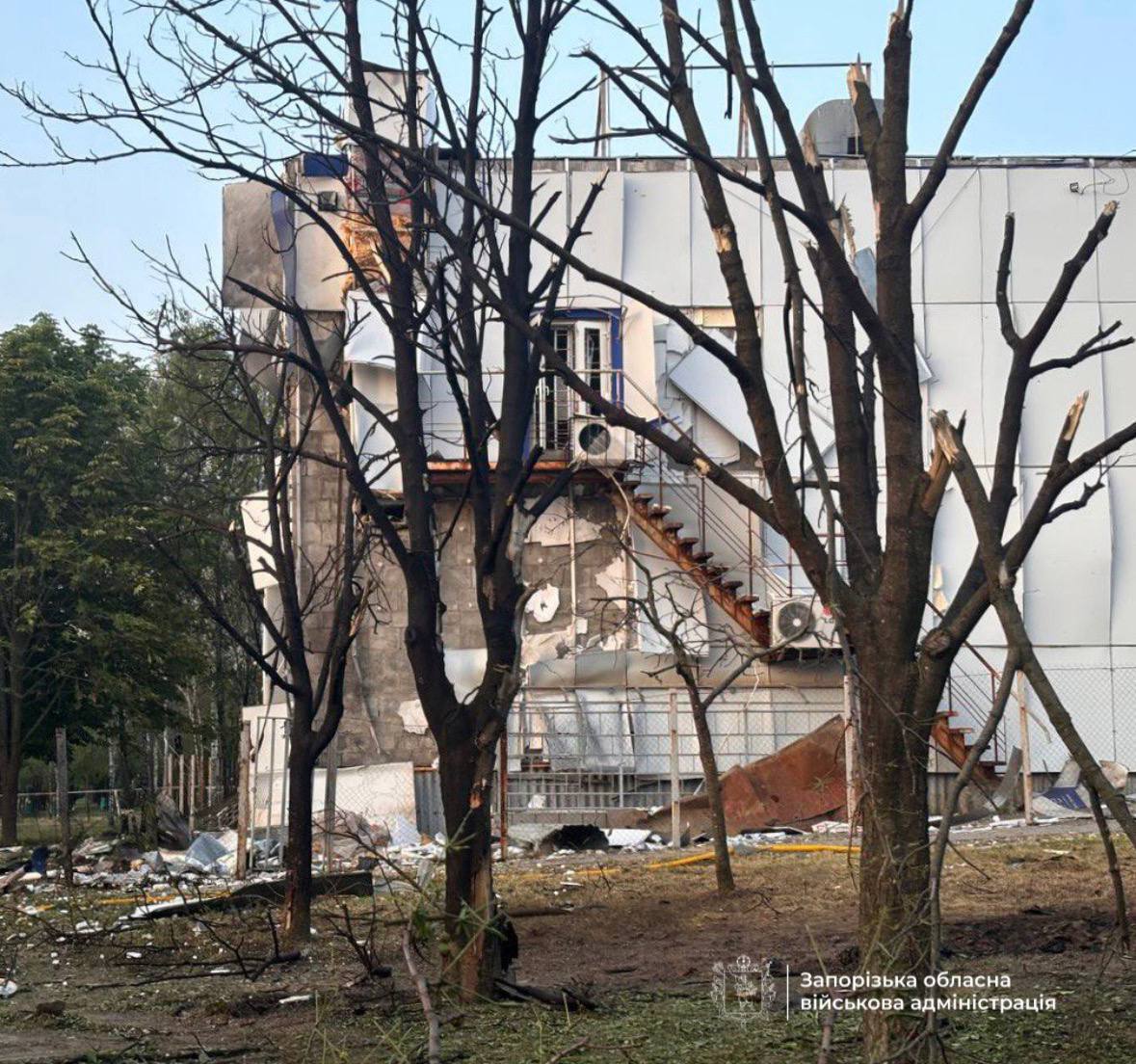 Наслідки удару по Запоріжжю в ніч на 14 червня 2025 року Наслідки удару по Запоріжжю в ніч на 14 червня 2025 року