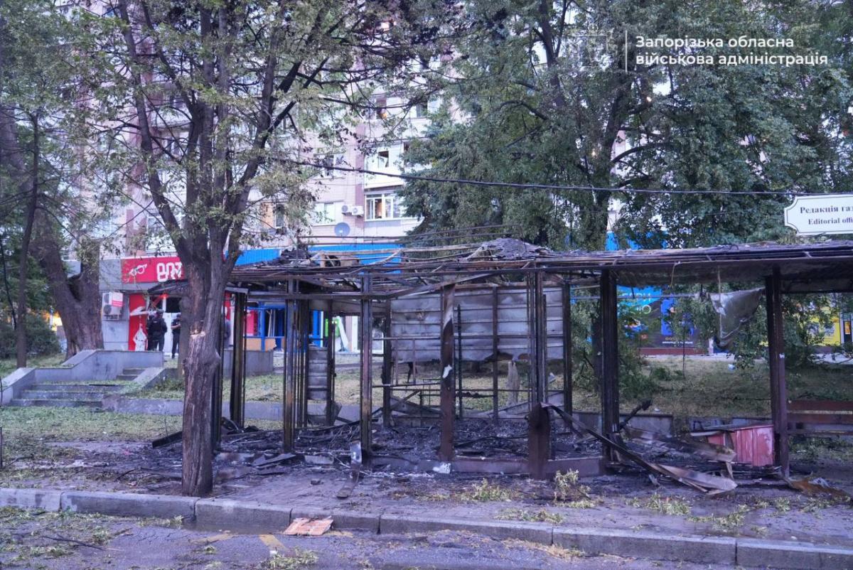 Наслідки удару по Запоріжжю в ніч на 14 червня 2025 року Наслідки удару по Запоріжжю в ніч на 14 червня 2025 року