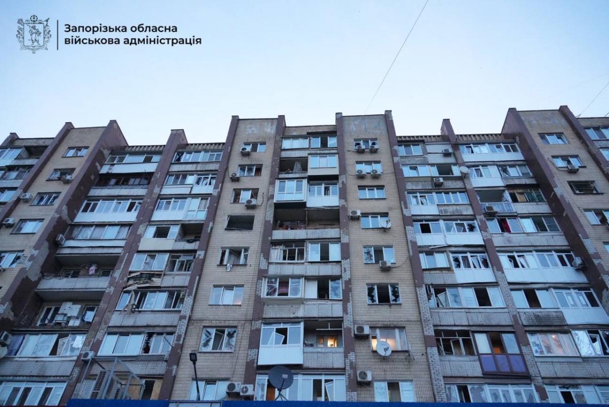 Наслідки удару по Запоріжжю в ніч на 14 червня 2025 року Наслідки удару по Запоріжжю в ніч на 14 червня 2025 року