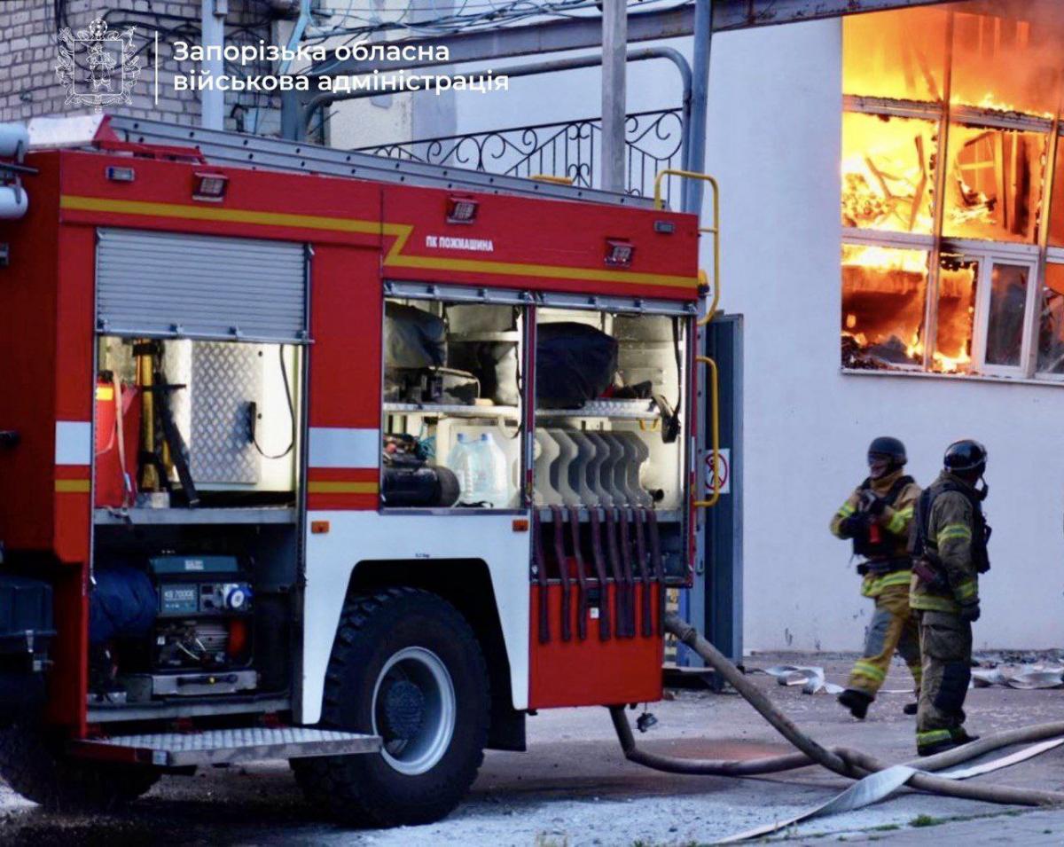 Наслідки удару по Запоріжжю в ніч на 14 червня 2025 року Наслідки удару по Запоріжжю в ніч на 14 червня 2025 року