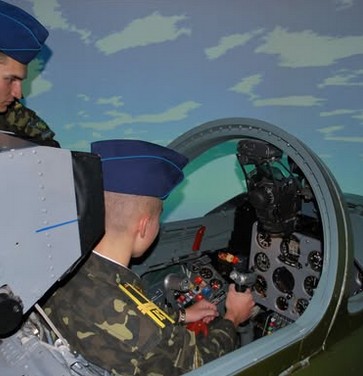 Мама Джуса і вдова Мунфіша опублікували фото загиблого пілота Максима Устименка Мама Джуса і вдова Мунфіша опублікували фото загиблого пілота Максима Устименка