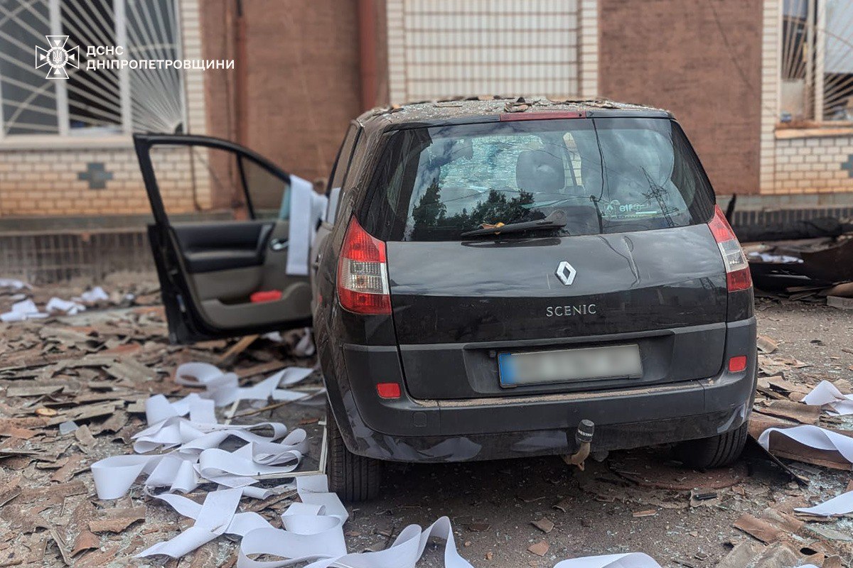 Наслідки удару по Кривому Рогу 30 червня Наслідки удару по Кривому Рогу 30 червня