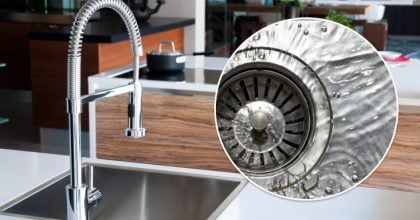 Сантехнік розкрив головний секрет: простий трюк миттєво усуває засмічення в трубі