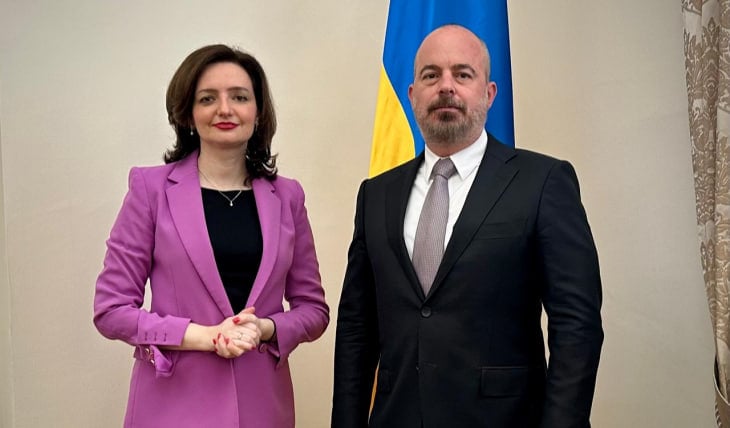 Временный поверенный в делах США в Украине Джон Гинкель, заместитель министра иностранных дел Украины Марьяна Беца Временный поверенный в делах США в Украине Джон Гинкель, заместитель министра иностранных дел Украины Марьяна Беца