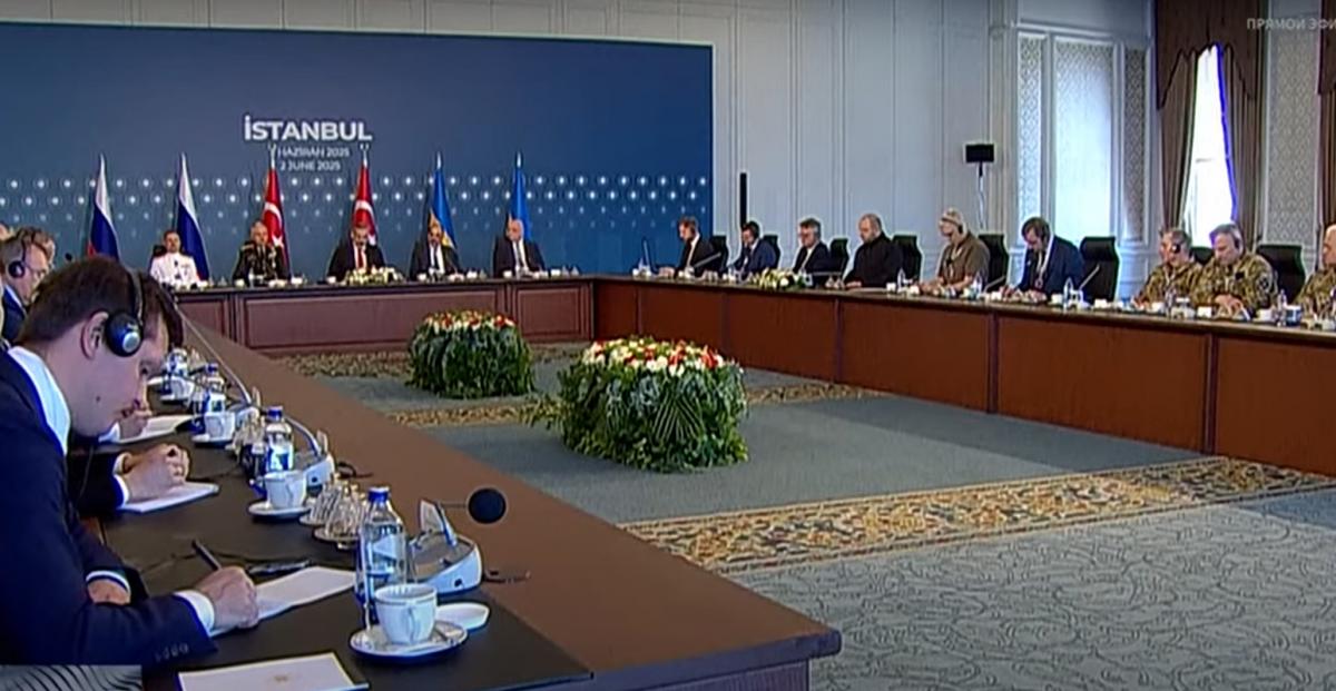 РФ у Стамбулі вимагала капітуляції України й ударами по мирних українцях змушує Київ виконати умови Москви, вважає Світан РФ у Стамбулі вимагала капітуляції України й ударами по мирних українцях змушує Київ виконати умови Москви, вважає Світан