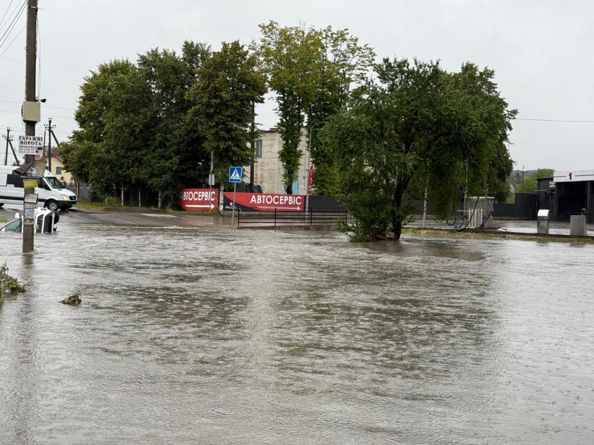 Негода у Львові 10 липня