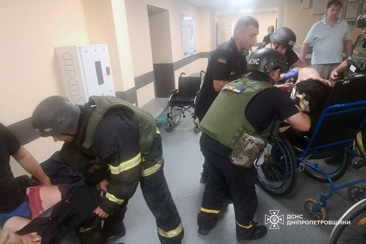 Удар РФ по Нікополю 16 липня 2025 Удар РФ по Нікополю 16 липня 2025