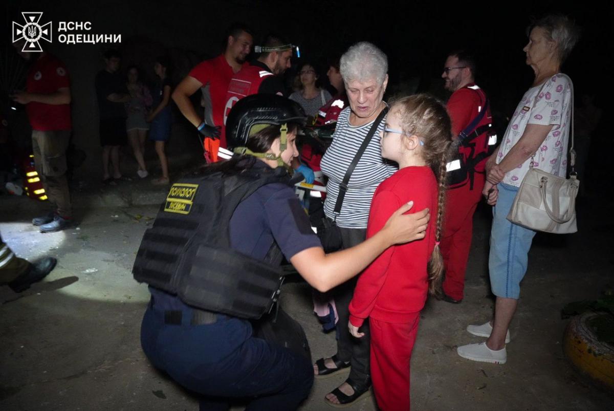 В Одесі горить ринок Привоз після атаки РФ В Одесі горить ринок Привоз після атаки РФ