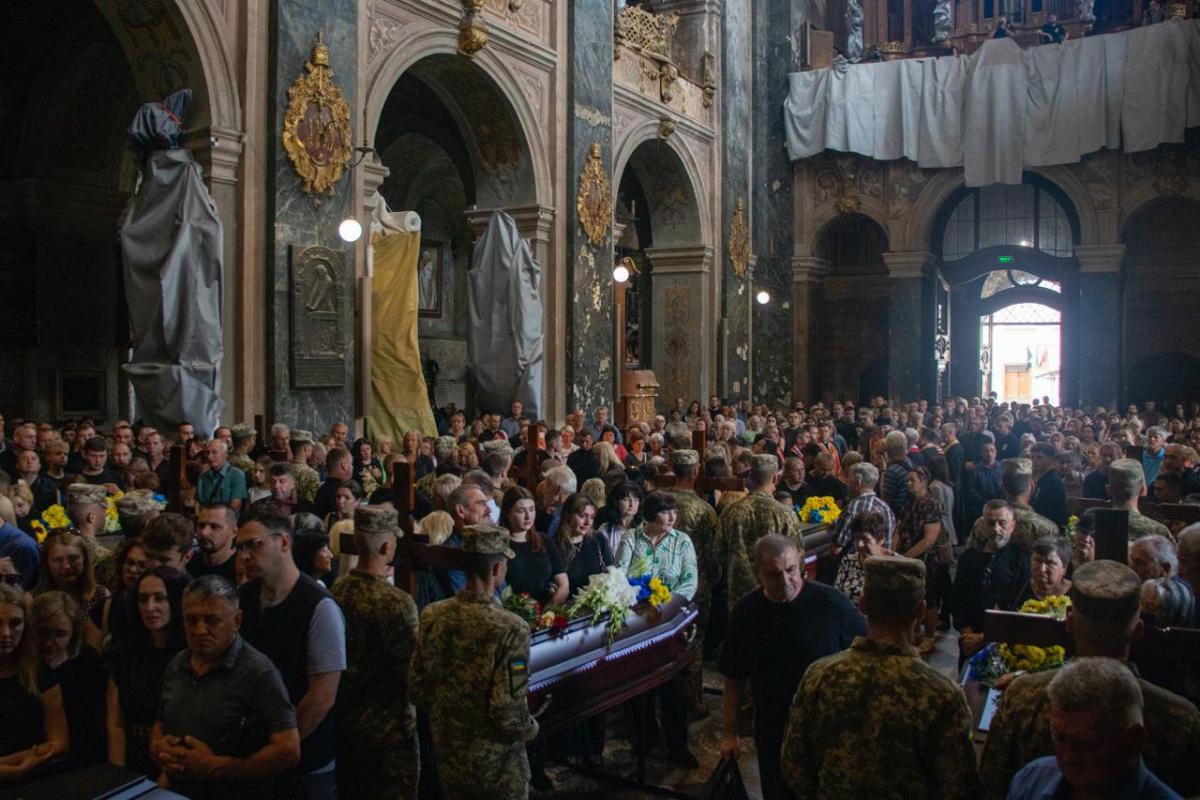 Прощання із загиблими Прощання із загиблими