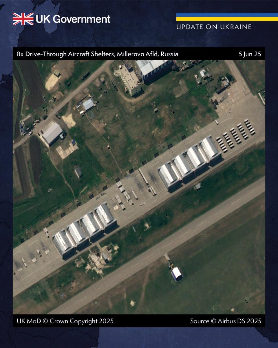 РФ будує укриття для літаків РФ будує укриття для літаків