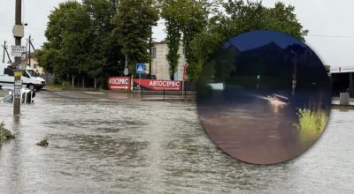 Машини просто плавають вулицями: одна область України під ударом сильної негоди Машини просто плавають вулицями: одна область України під ударом сильної негоди
