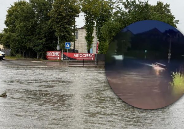 Машини просто плавають вулицями: одна область України під ударом сильної негоди
