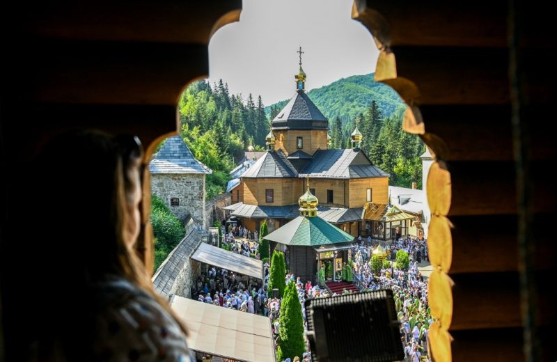 У сім'ю прийде благополуччя і здоров'я: що потрібно принести в дім 8 липня