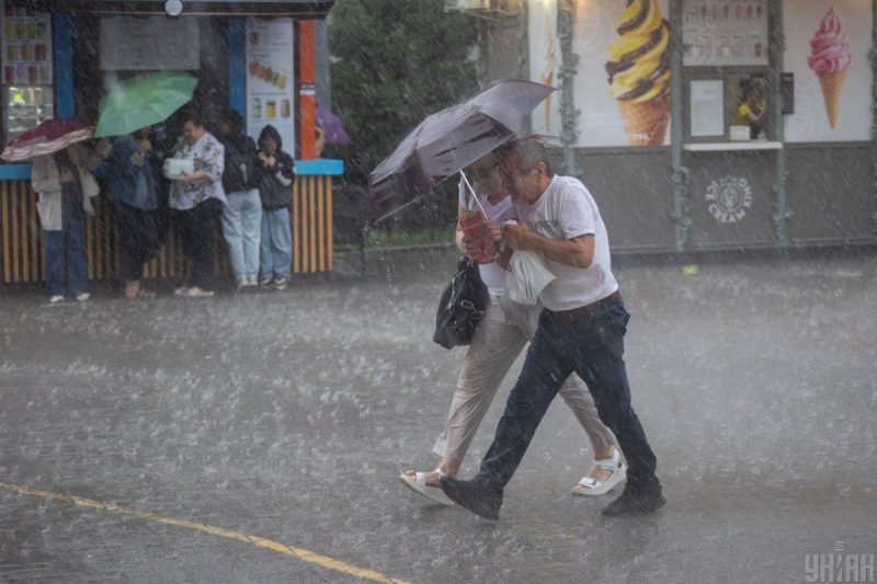 Спека в Україні: синоптик сказала, коли чекати на зміну погоди