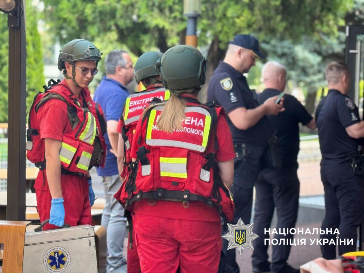 Затримання стрільця у МакДональдсі в Черкасах Затримання стрільця у МакДональдсі в Черкасах